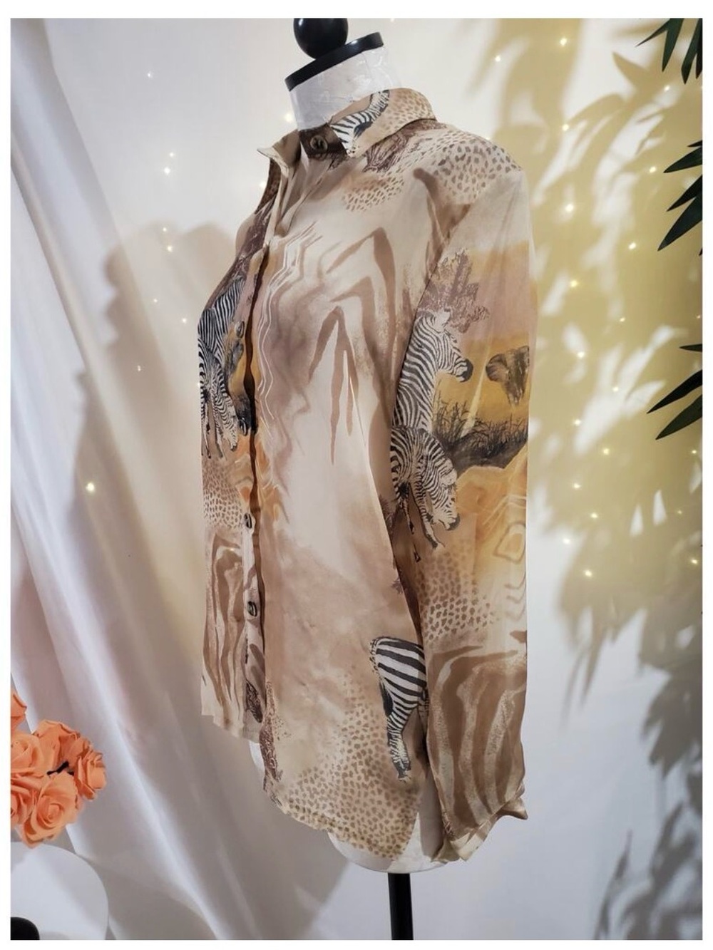 Vintage 80’s Women’s Beige Suns Sets Safari Print Button-Up Blouse - Picture 2 of 10